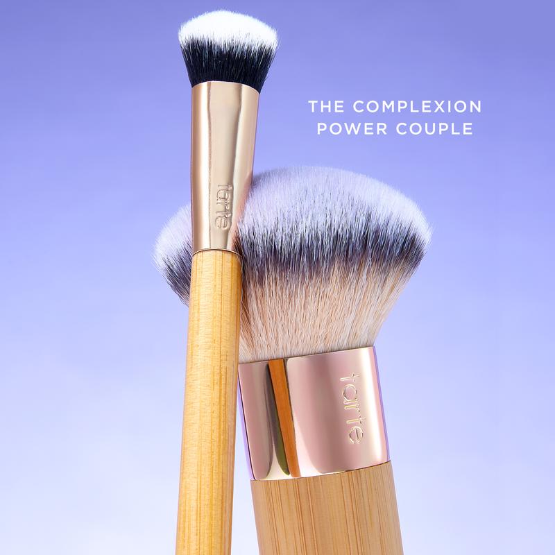 tarte concealer paw brush - angled for seamless application